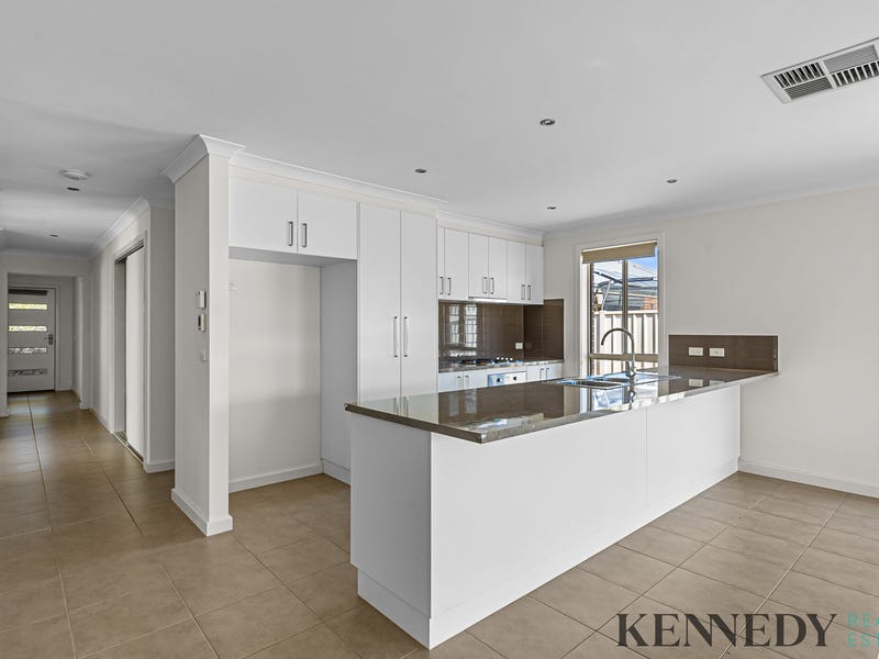 143 Zorro Drive, Yarrawonga, Vic 3730 House for Sale