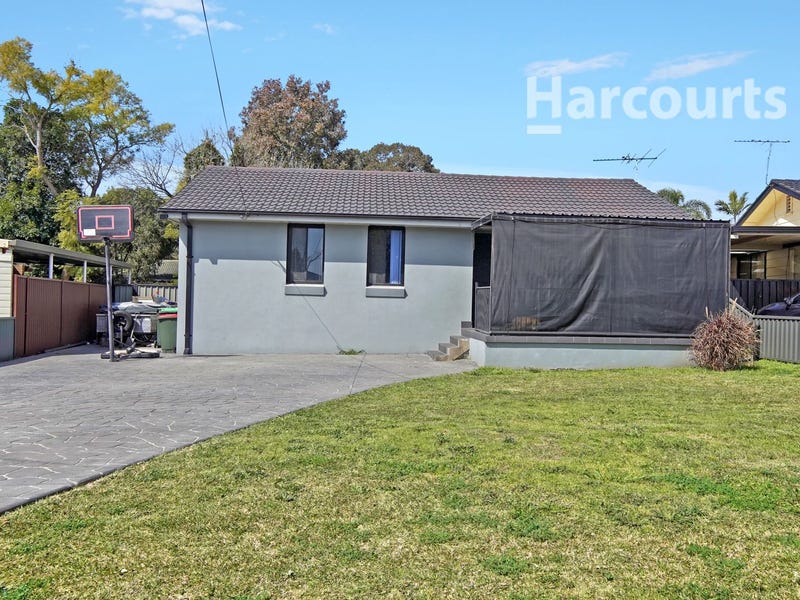30 Hargrave Street, Leumeah, NSW 2560