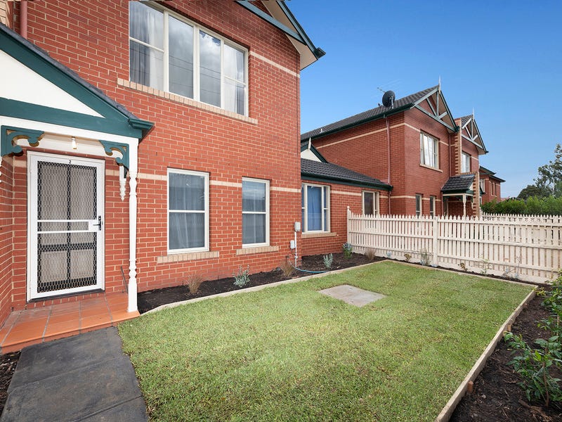 2/296 Somerville Road, Kingsville, Vic 3012 Property Details