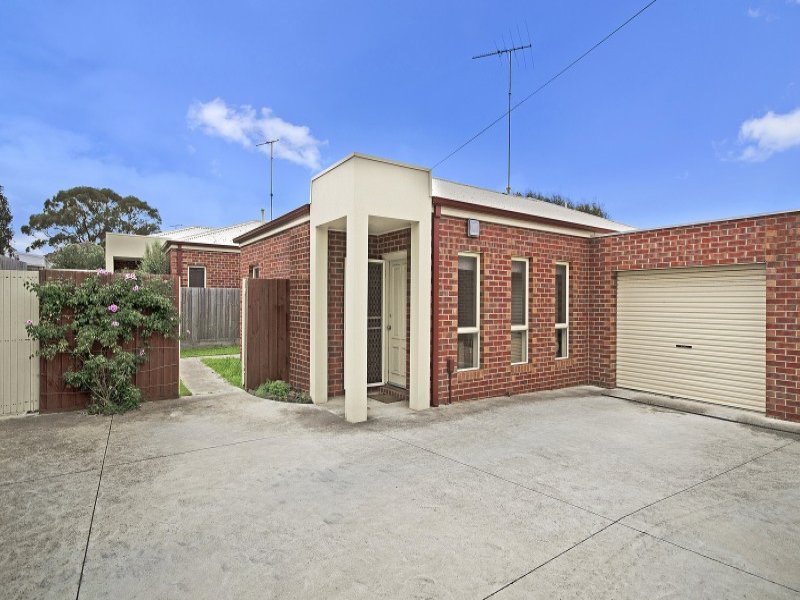 2/8 Torquay Road, Belmont, Vic 3216 Property Details