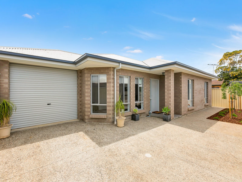 2/11 Munro Avenue, Seaton, SA 5023 Property Details