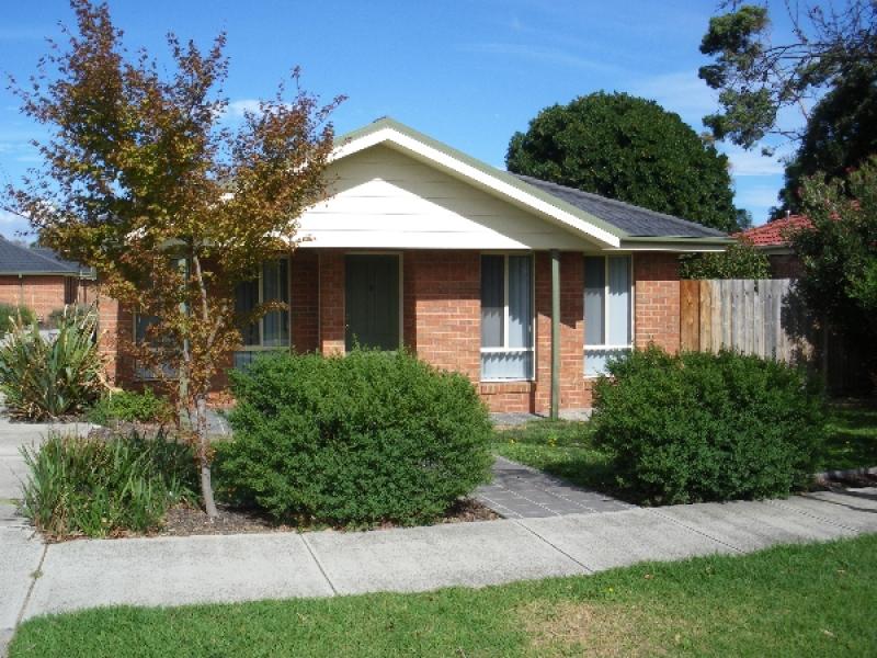 8/31 Fellowes Street, Seaford, Vic 3198 Property Details