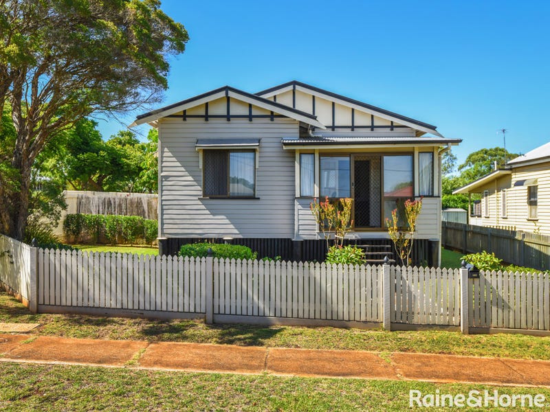 190 Perth Street, South Toowoomba, QLD 4350