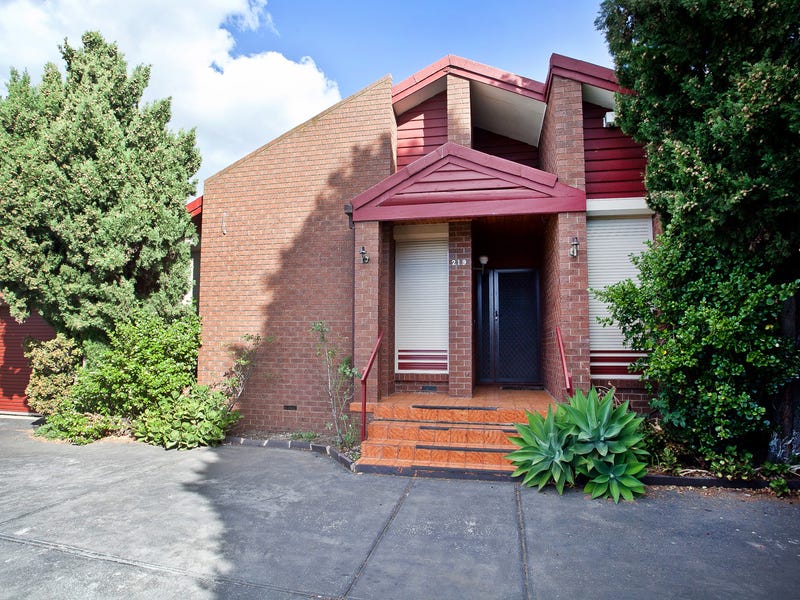 219 Main Road E, St Albans, VIC 3021