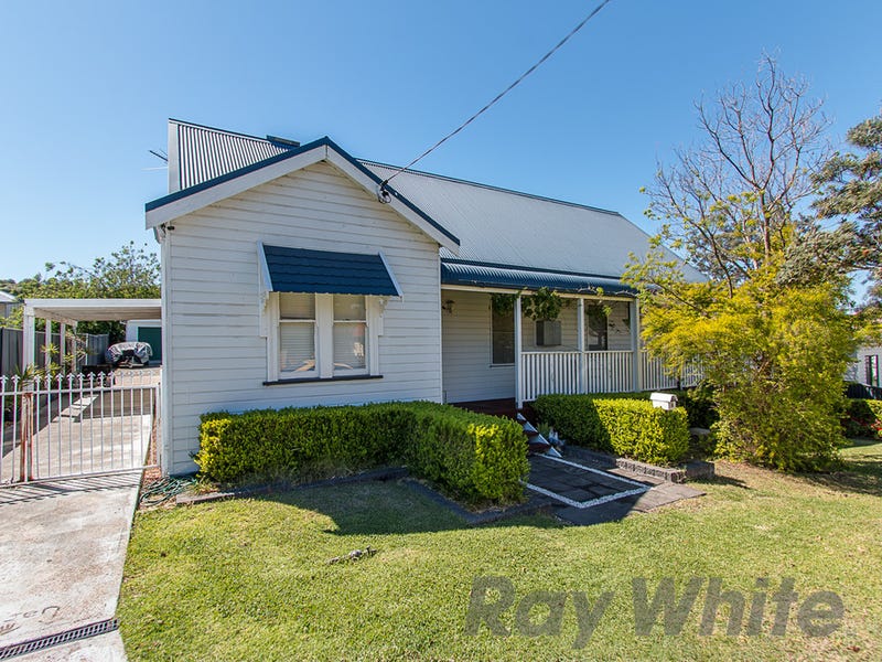 4 Albert Street, Speers Point, NSW 2284
