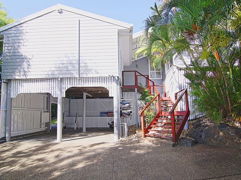 7 Tuvalu Street, Pacific Pines, QLD 4211