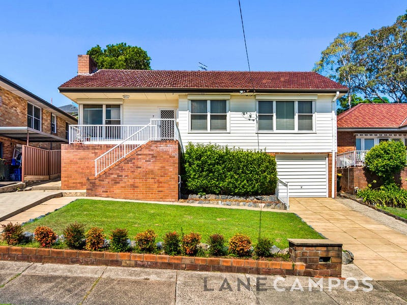 Houses for Sale in Adamstown Heights, NSW 2289