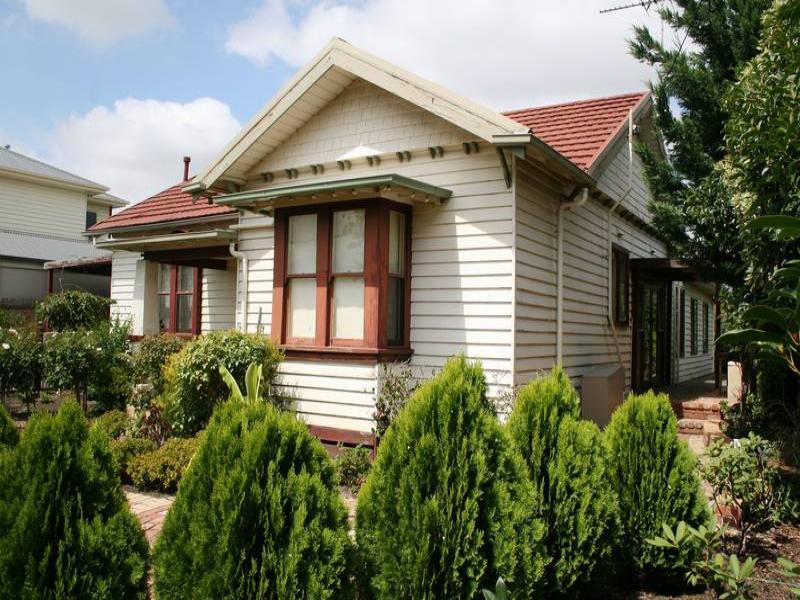 9 Riddell Road, Sunbury, Vic 3429 Property Details