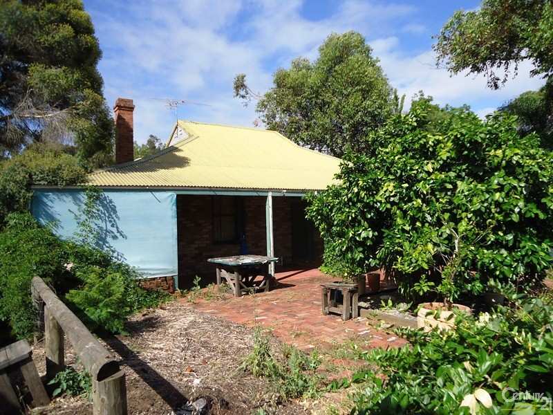43 Old Brickworks Road, Byford, WA 6122 43 Old Brickworks Road, Byford, WA 6122