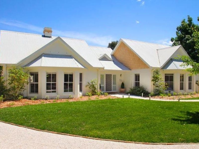 18 Sullivan Road, Burradoo, NSW 2576 Property Details