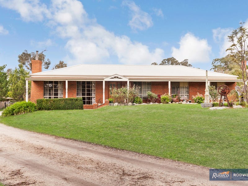 12 Bridge Street, Pyalong, VIC 3521