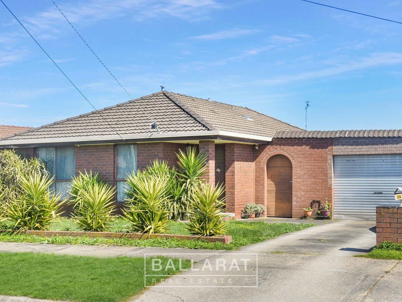30 Cromwell Street, Sebastopol, VIC 3356