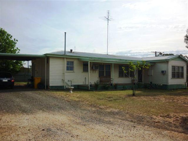 2 Burma Avenue, Warracknabeal, Vic 3393 Property Details