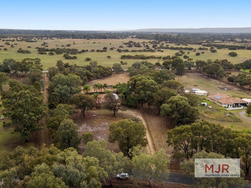 36 Country Drive, Oakford, WA 6121