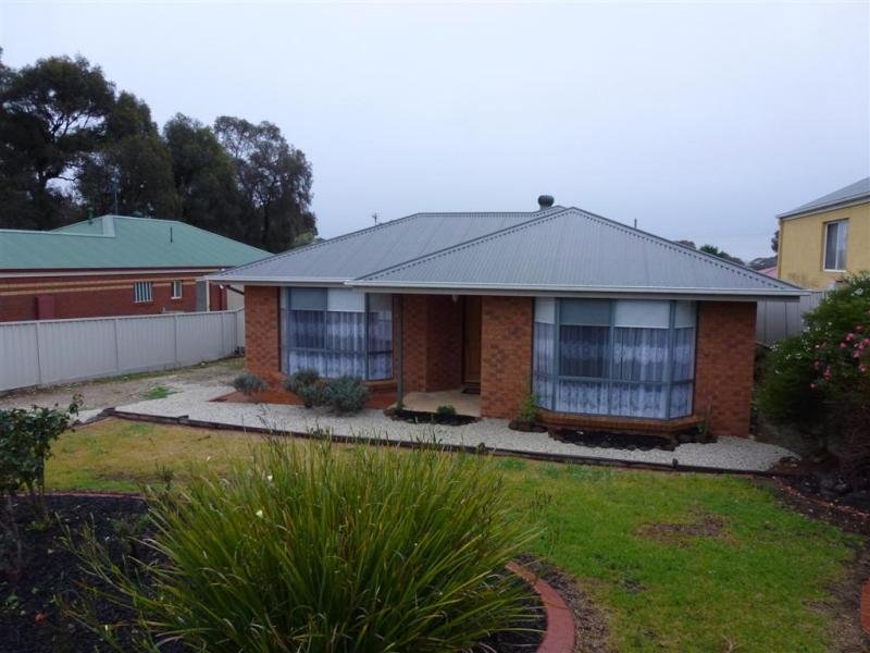 22 Pattison Drive, Kangaroo Flat, VIC 3555