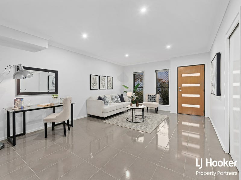 24/30 Girraween Crescent, Parkinson, Qld 4115 Townhouse for Sale