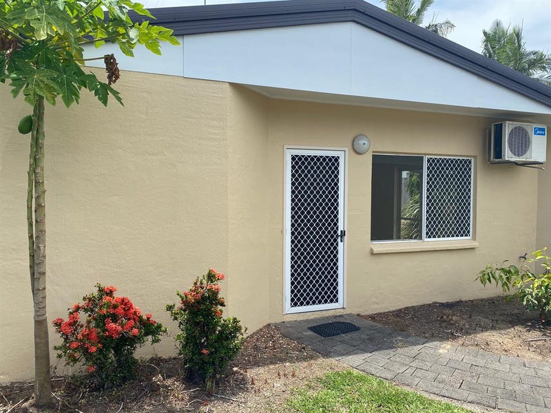 2/79 Nesbit Street, Whitfield, QLD 4870