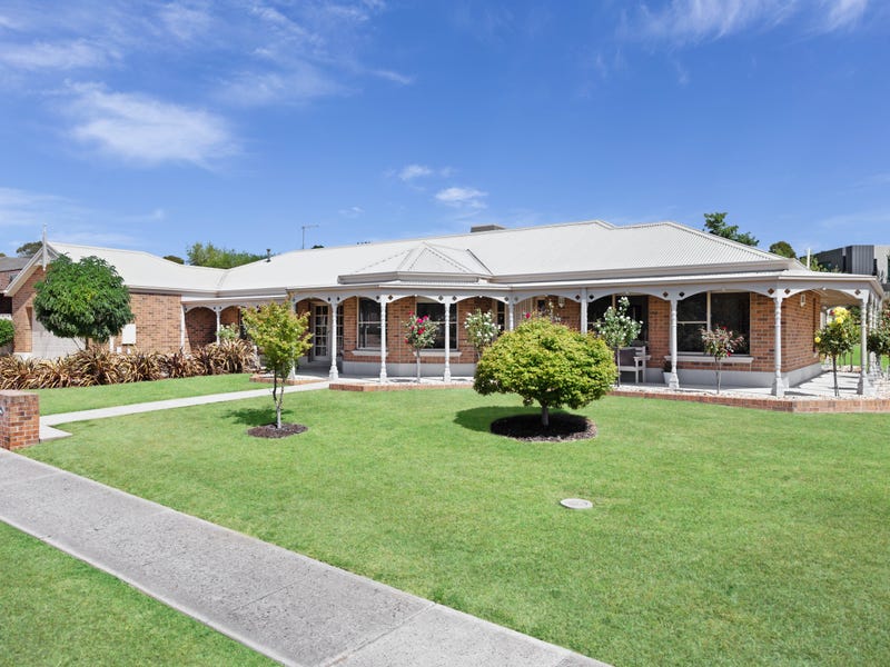 19 Pinevale Way, Ballarat North, VIC 3350