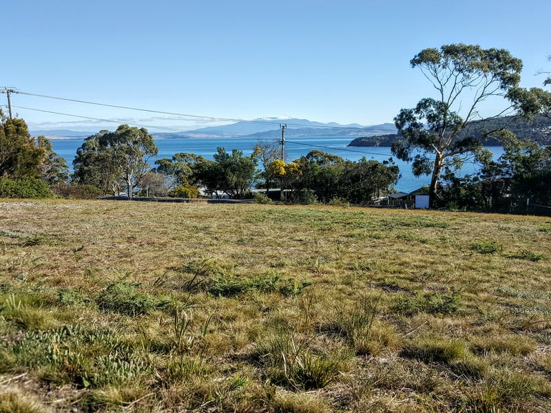 1 Elm Street, Primrose Sands, TAS 7173