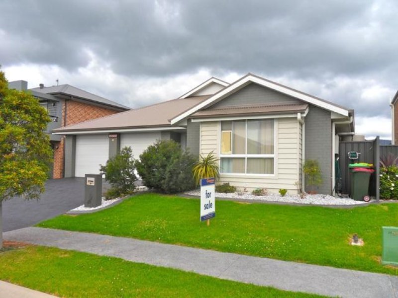 10 Johnston Avenue, Haywards Bay, NSW 2530