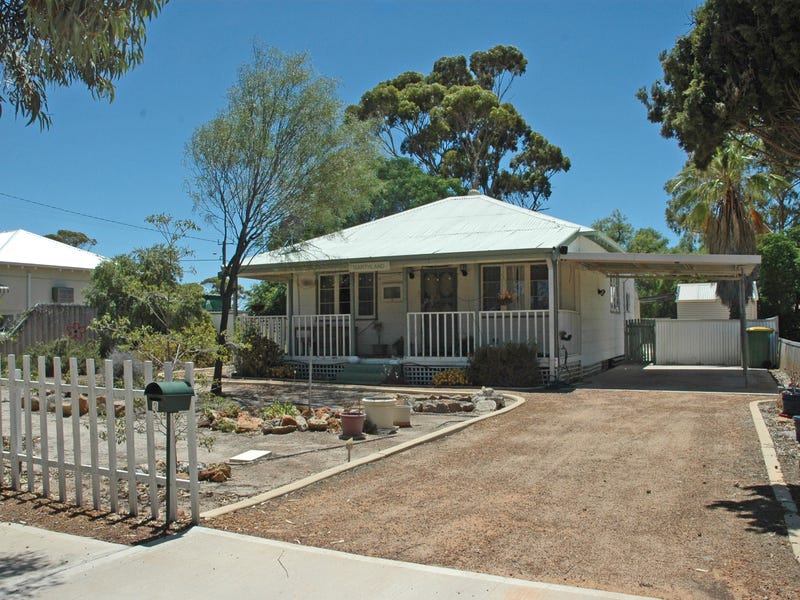 3 Westral Street, Bruce Rock, WA 6418