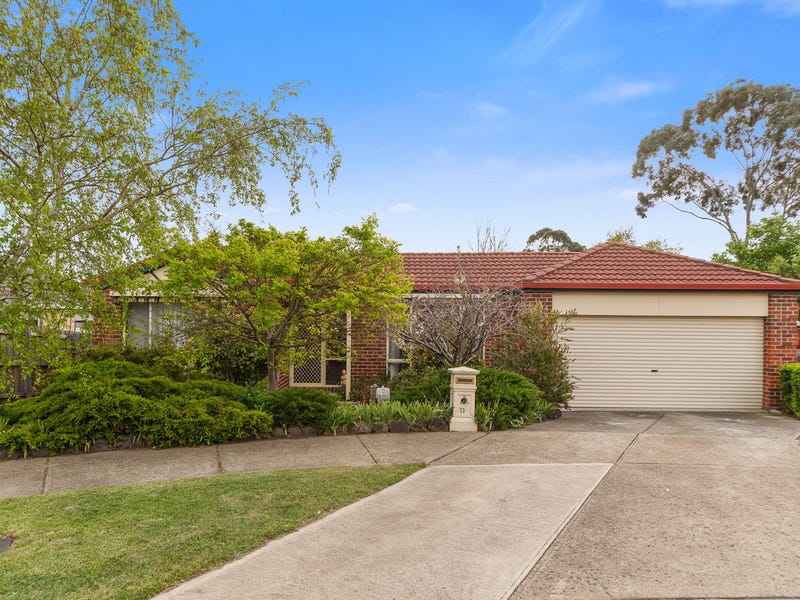 11 Romsey Place, Langwarrin, Vic 3910 Property Details