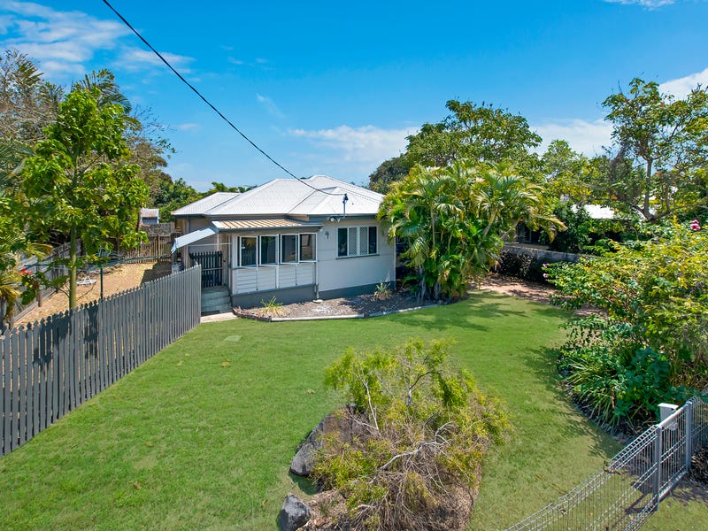 4 Price Street, Belgian Gardens, Qld 4810