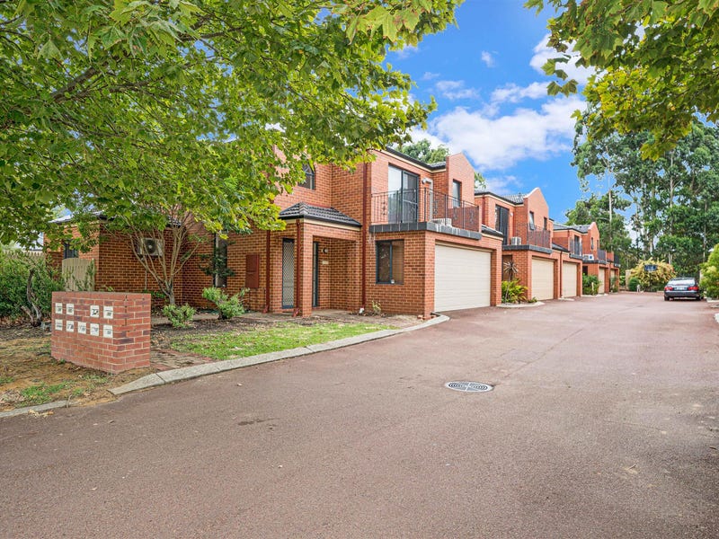 4/31 The Lakes Boulevard, Jandakot, WA 6164 House for Sale