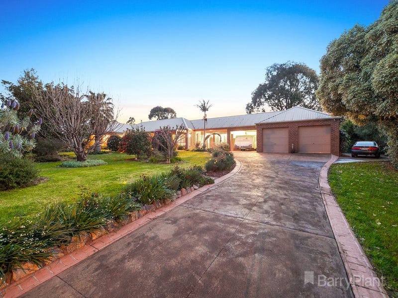 1 Pepperell Drive, Drouin, Vic 3818 Property Details