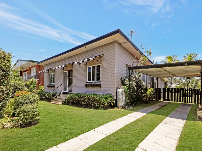 270 Mccoombe Street Westcourt QLD 4870 Realestate au