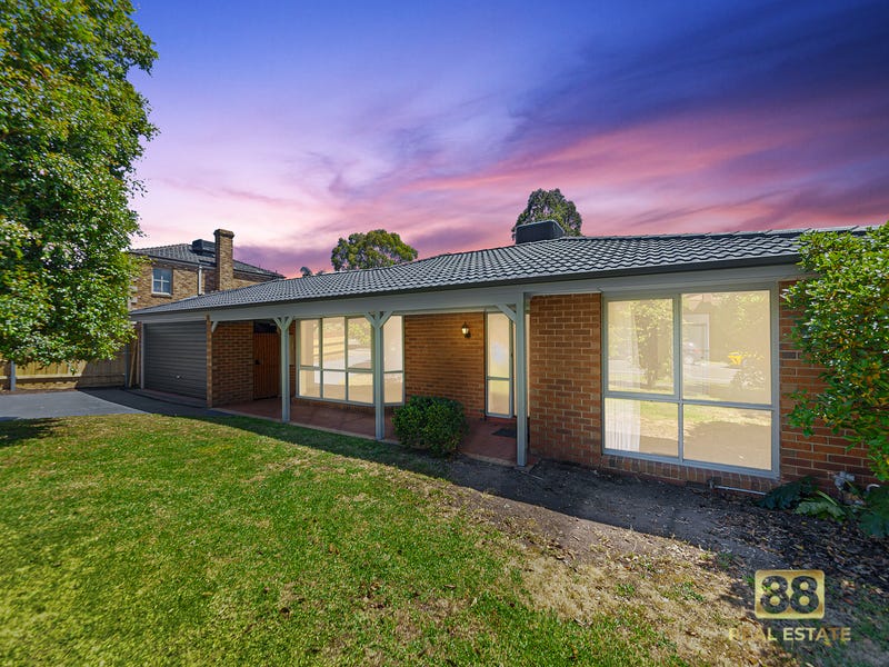 16 Bournevale Drive, Berwick, Vic 3806 Property Details