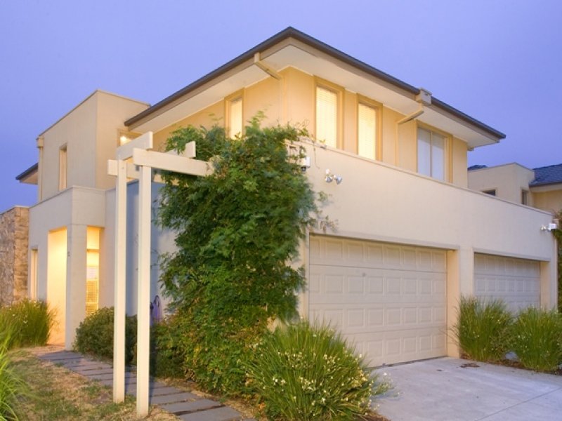 17/2 Coventry Drive, Sandhurst, Vic 3977 Property Details