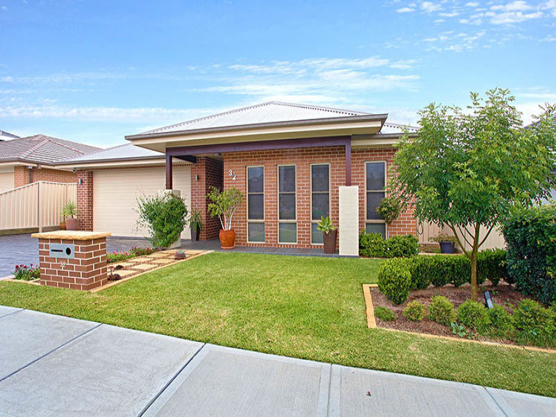 32 Healy Avenue, Gregory Hills, NSW 2557