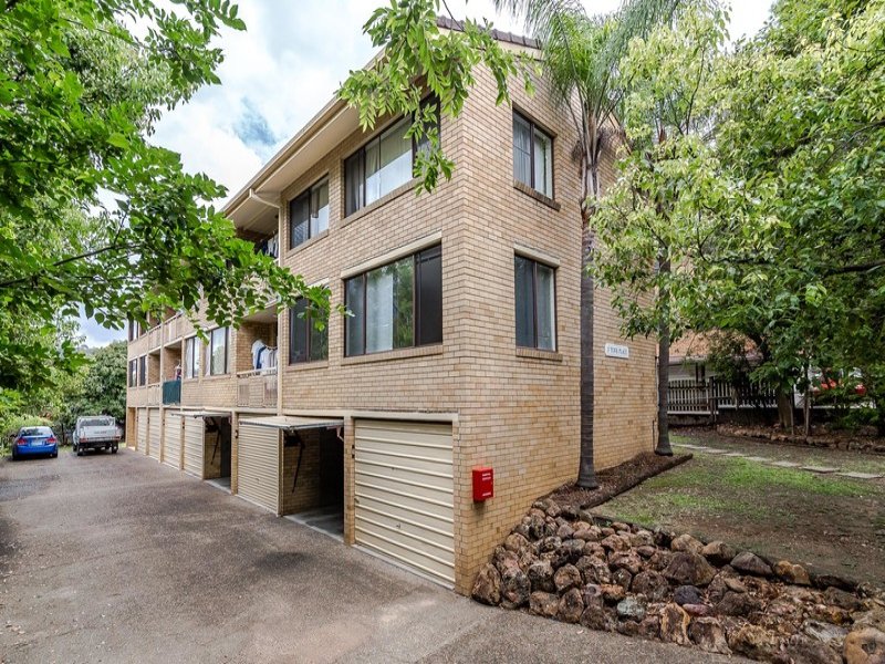 2/17 York Street, Indooroopilly, Qld 4068 Property Details