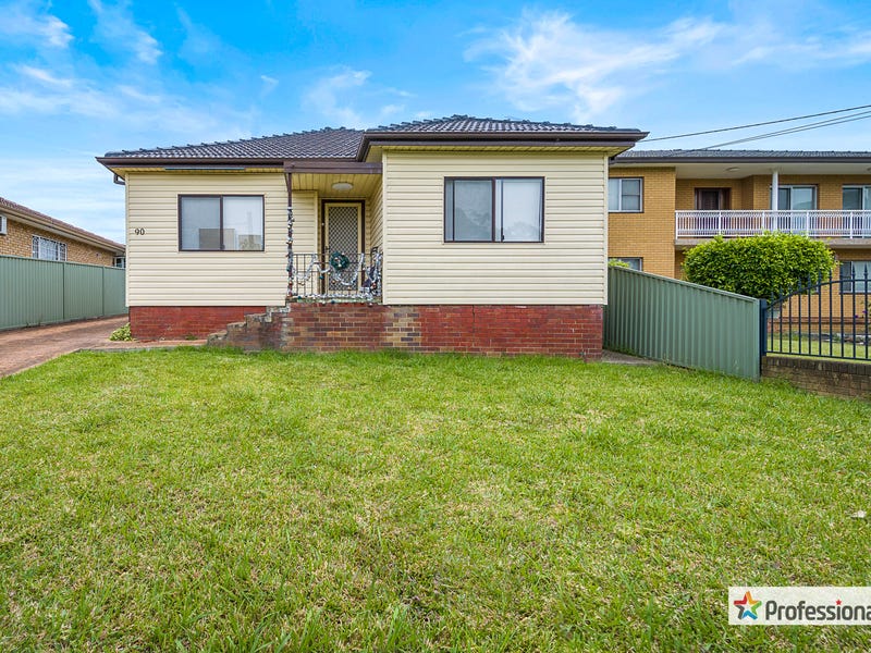 90 Little Road, Yagoona, NSW 2199