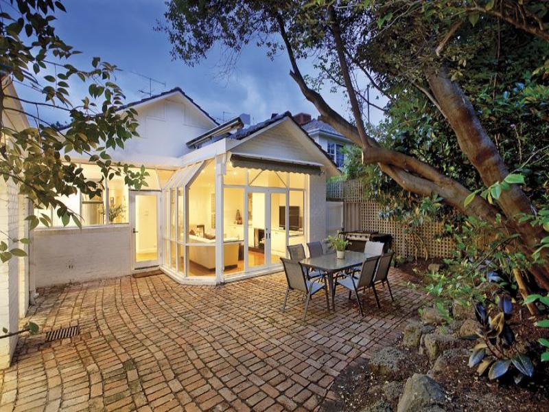 5 Springfield Avenue, Toorak, Vic 3142 Property Details
