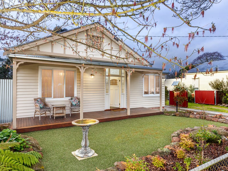 29 Street, Eureka, Vic 3350 House for Sale