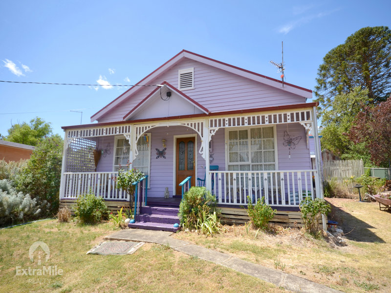 17 Ligar Street, Clunes, Vic 3370 Property Details