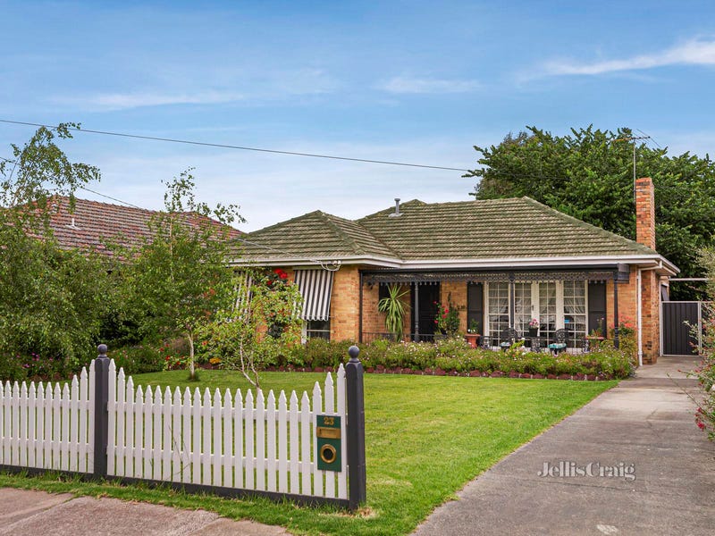 23 Roland Avenue, Strathmore, Vic 3041 Property Details