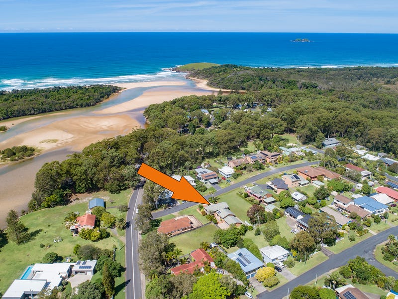 4 The Corso, Moonee Beach, NSW 2450