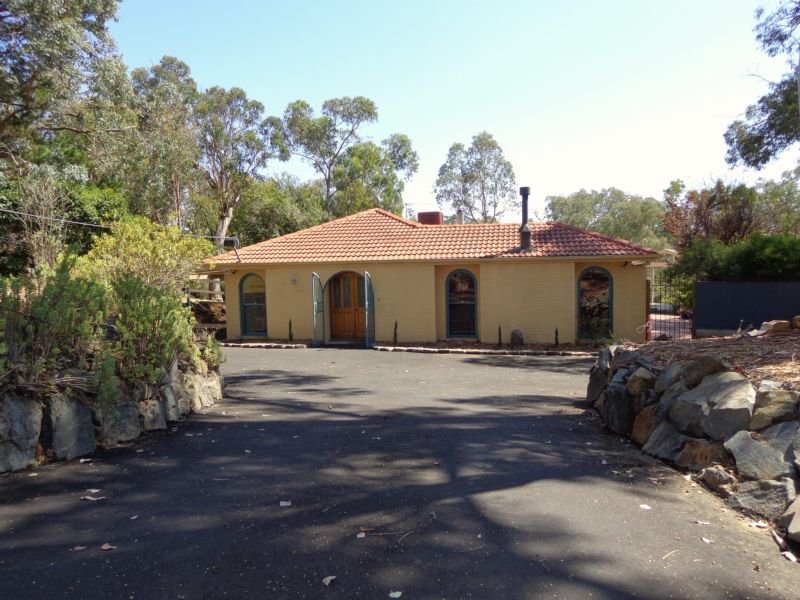 12 Jumping Creek Road, Wonga Park, VIC 3115