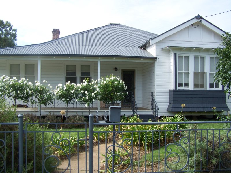 24 Violet Street, Narrabri, NSW 2390 Property Details