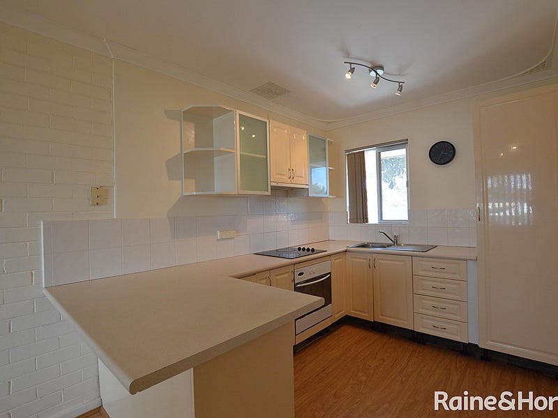 4/18 Waller Street, Rockingham, WA 6168 Property Details