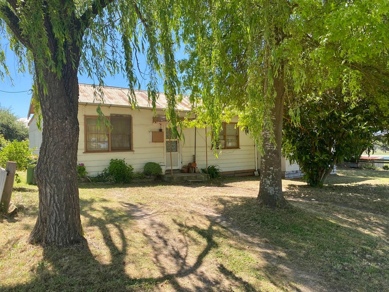 2 Little Koch Street, Casterton, Vic 3311 Property Details