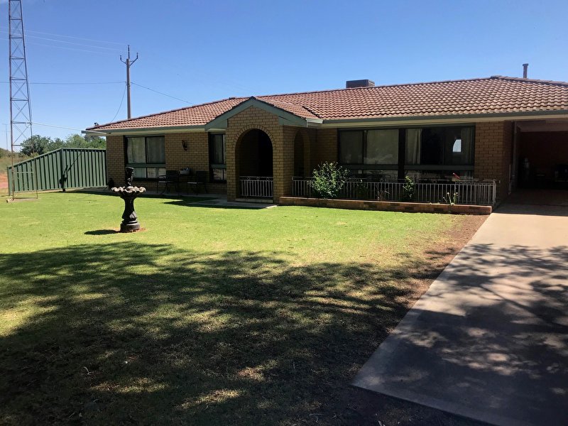 60 Toorak Road, Leeton, NSW 2705