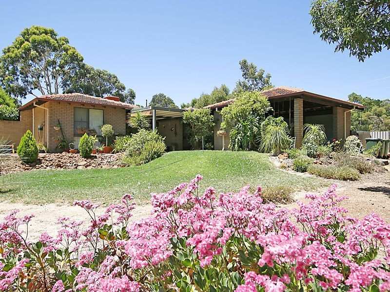 35 Kathleen Road, Lesmurdie, WA 6076