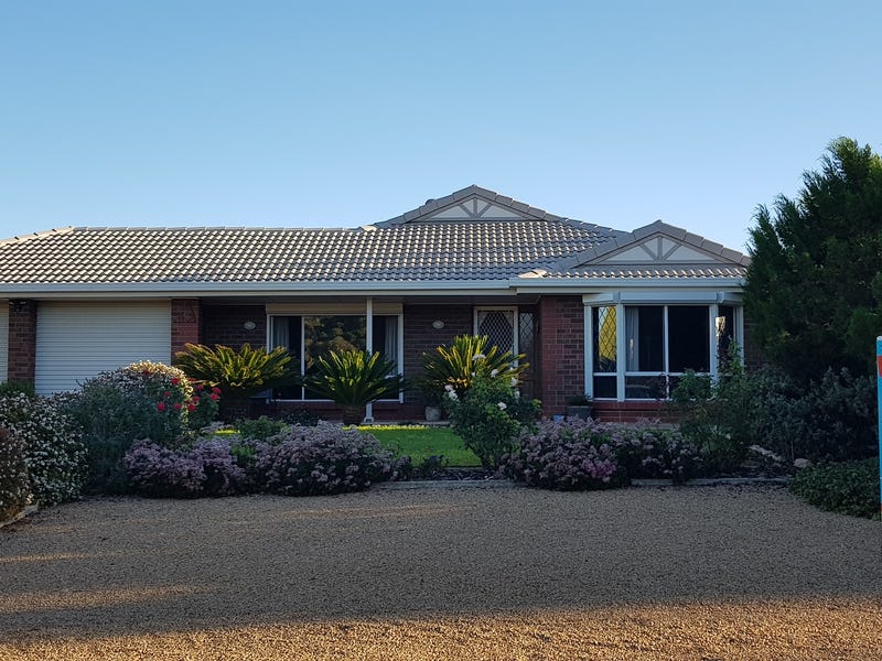 11 Capella Street, Port Broughton, SA 5522