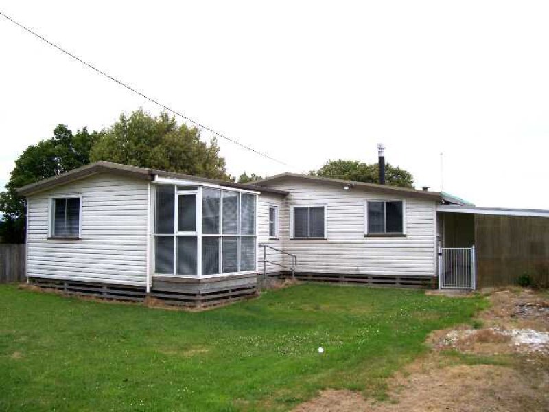 8 Smith Street, Waratah, Tas 7321 Property Details