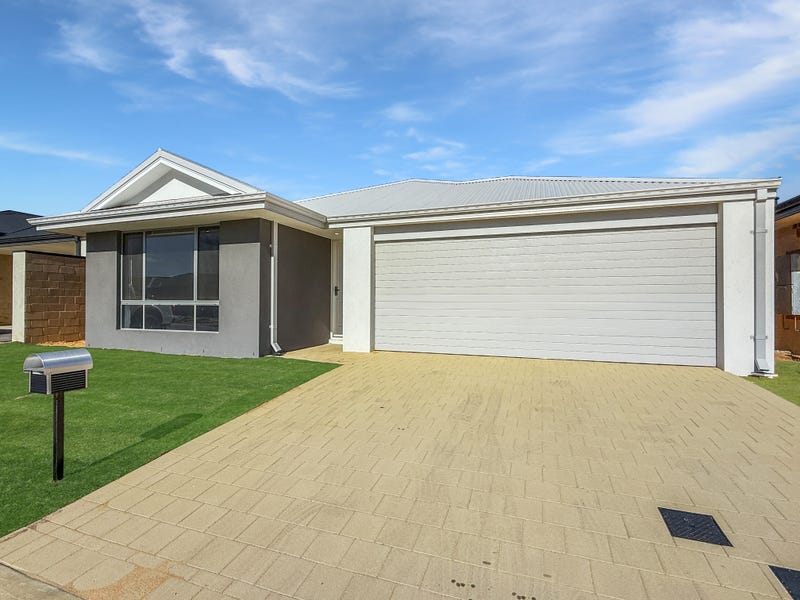 Room 1 / 15 Longwood Way, Lakelands