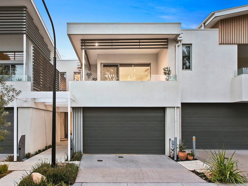 18 Abrahams Drive, Mentone, Vic 3194 Property Details